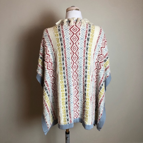 Cabi Siesta Fringe Ponch Style 5001 New With Tags - Picture 5 of 6